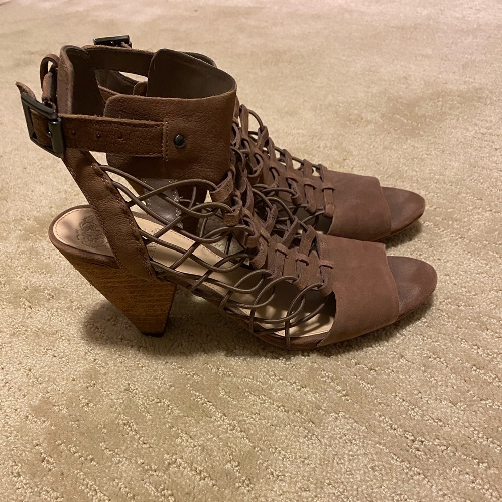 Vince Camuto Eliaz sandal size 7.5, brown/taupe, gently used